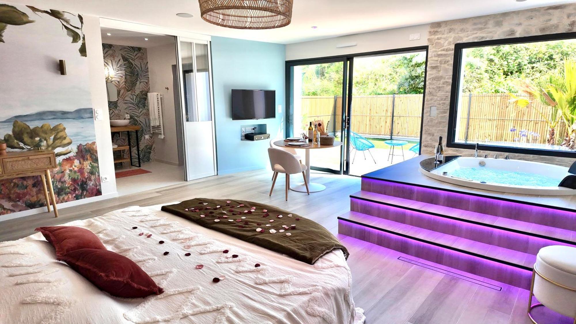 Les Suites Du Payre - Suite Romance Saint-Hilaire-de-Talmont Экстерьер фото