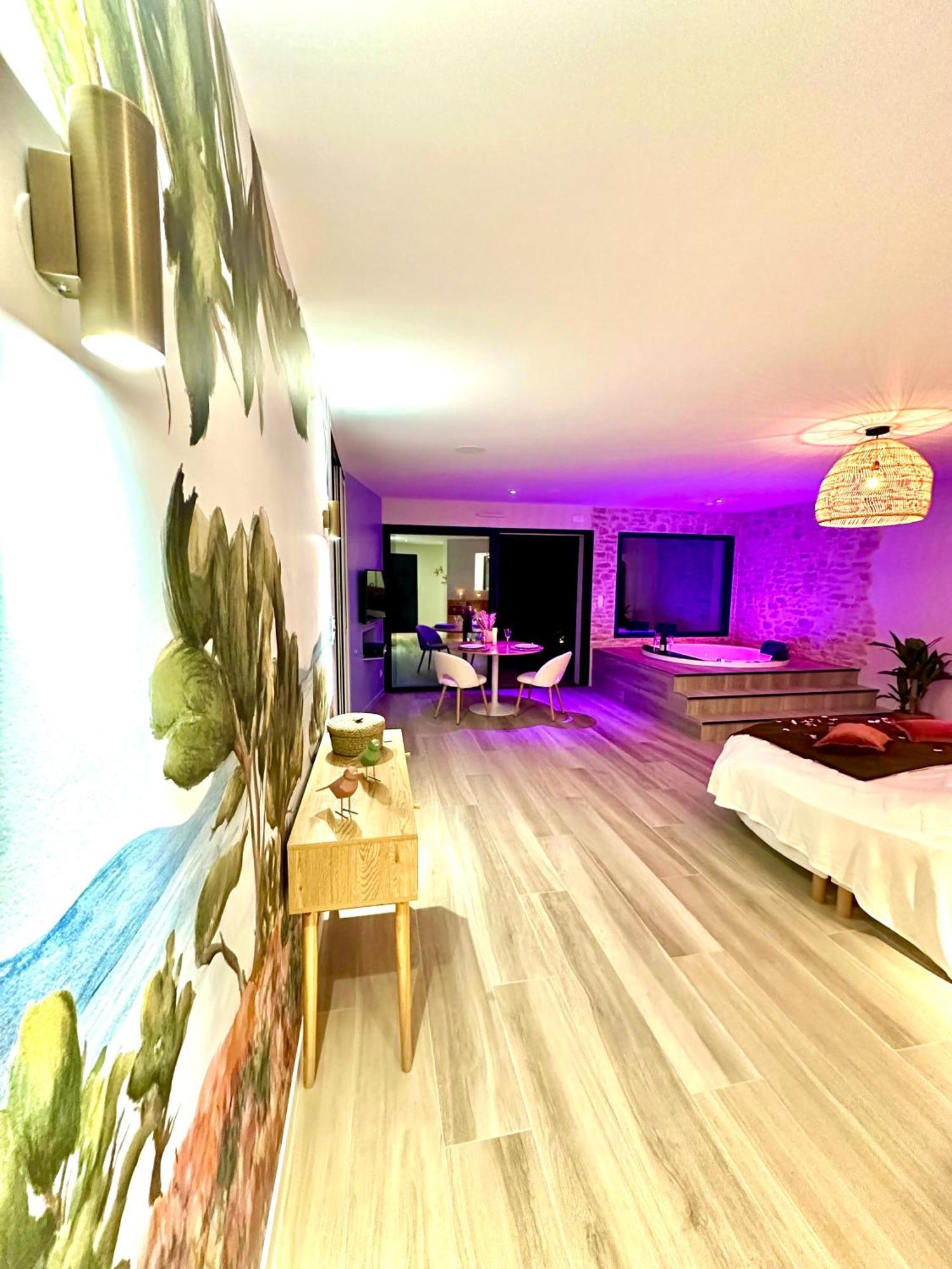Les Suites Du Payre - Suite Romance Saint-Hilaire-de-Talmont Экстерьер фото