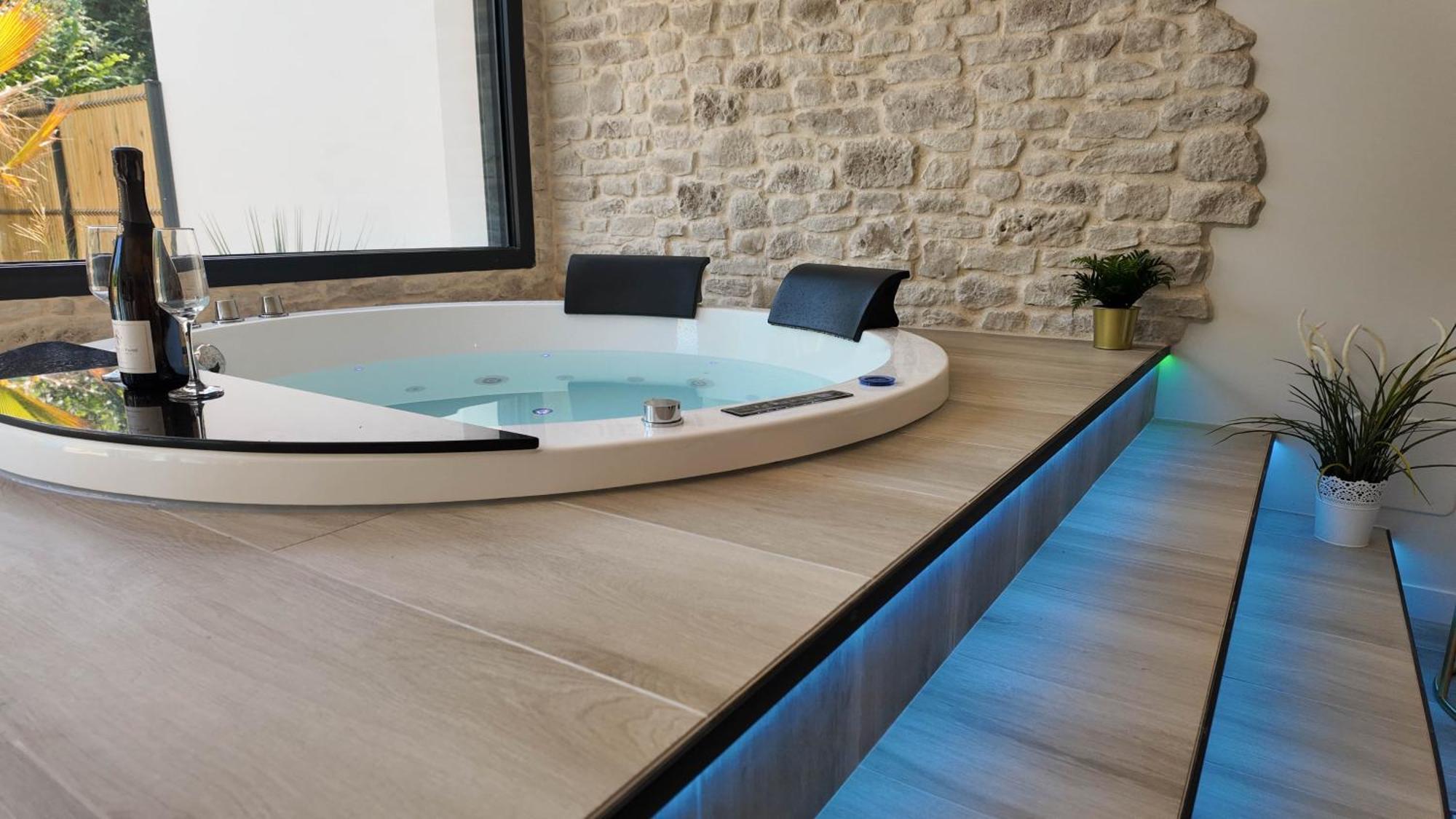 Les Suites Du Payre - Suite Romance Saint-Hilaire-de-Talmont Экстерьер фото